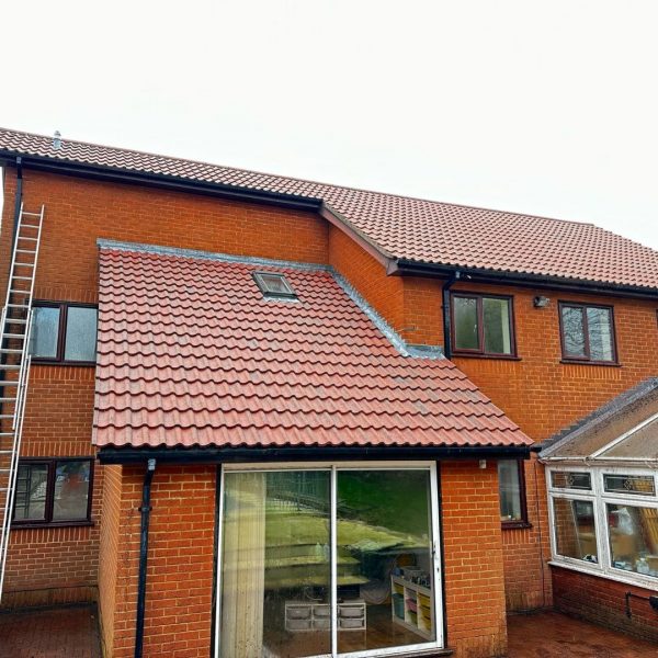 A clean roof in Poole